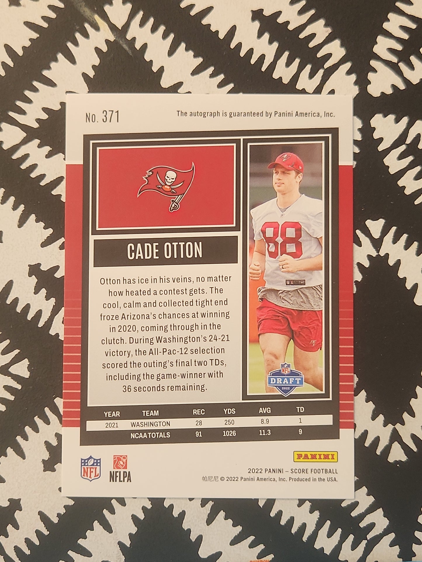 2022 Panini Score - Cade Otton RC Rookie Auto #371 Tampa Bay Buccaneers