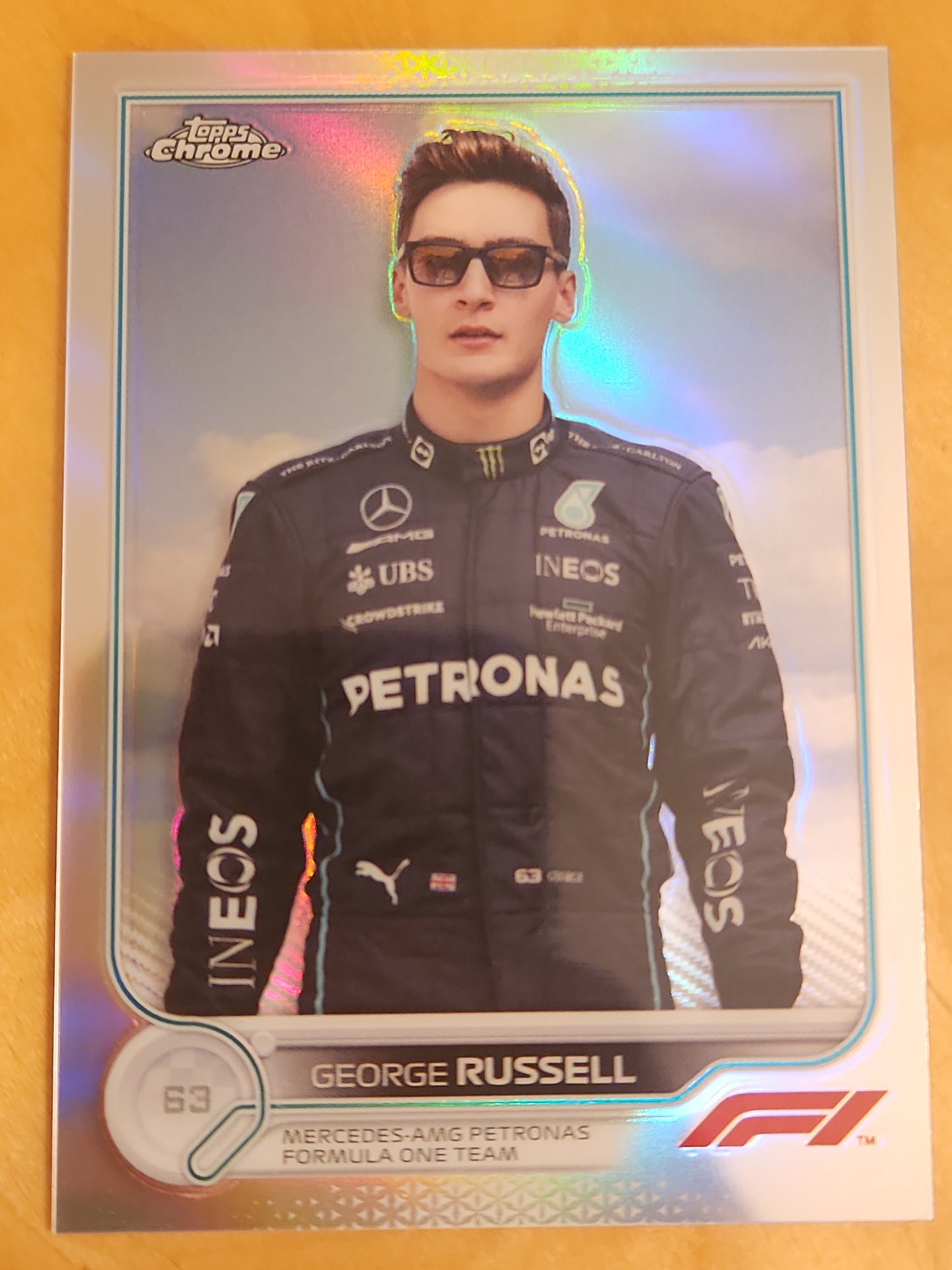 2022 Topps Chrome F1 Racing George Russell Refractor # 20 Mercedes-AMG Petronas Formula One Team