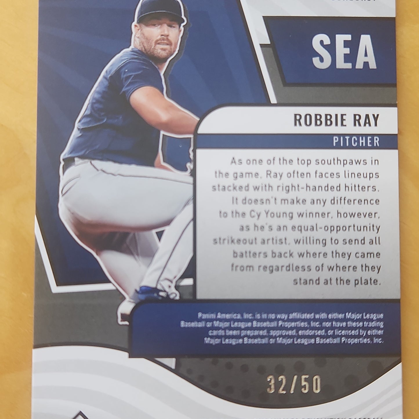 2022 Panini Chronicles Revolution Robbie Ray SunBurst 32/50 #58 Seattle Mariners