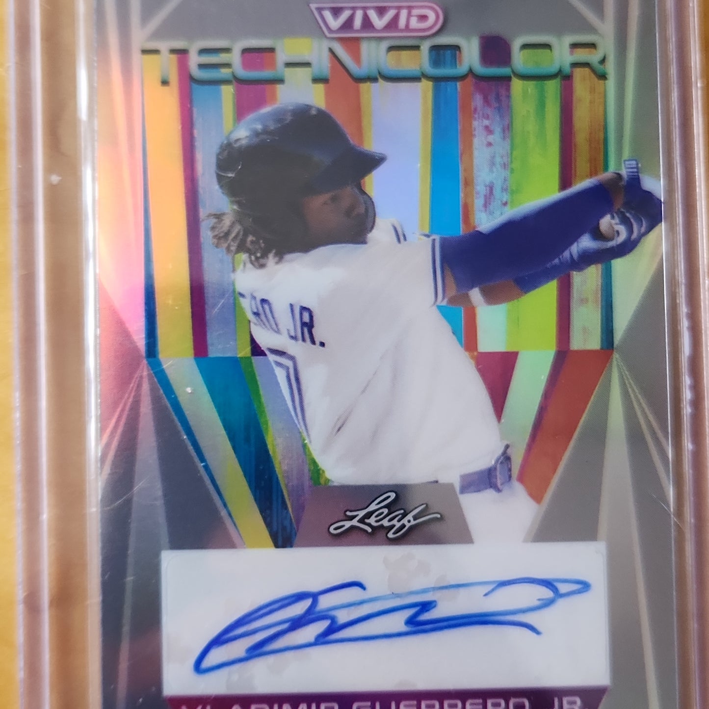 2022 Leaf Vivid Vladimir Guerrero Jr AUTO Technicolor insert Refractor 1/40 #T-VG1 Toronto Blue Jays