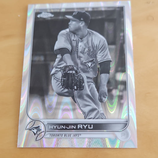 Topps Chrome Sonic Black & White Hyun-Jin Ryu #122