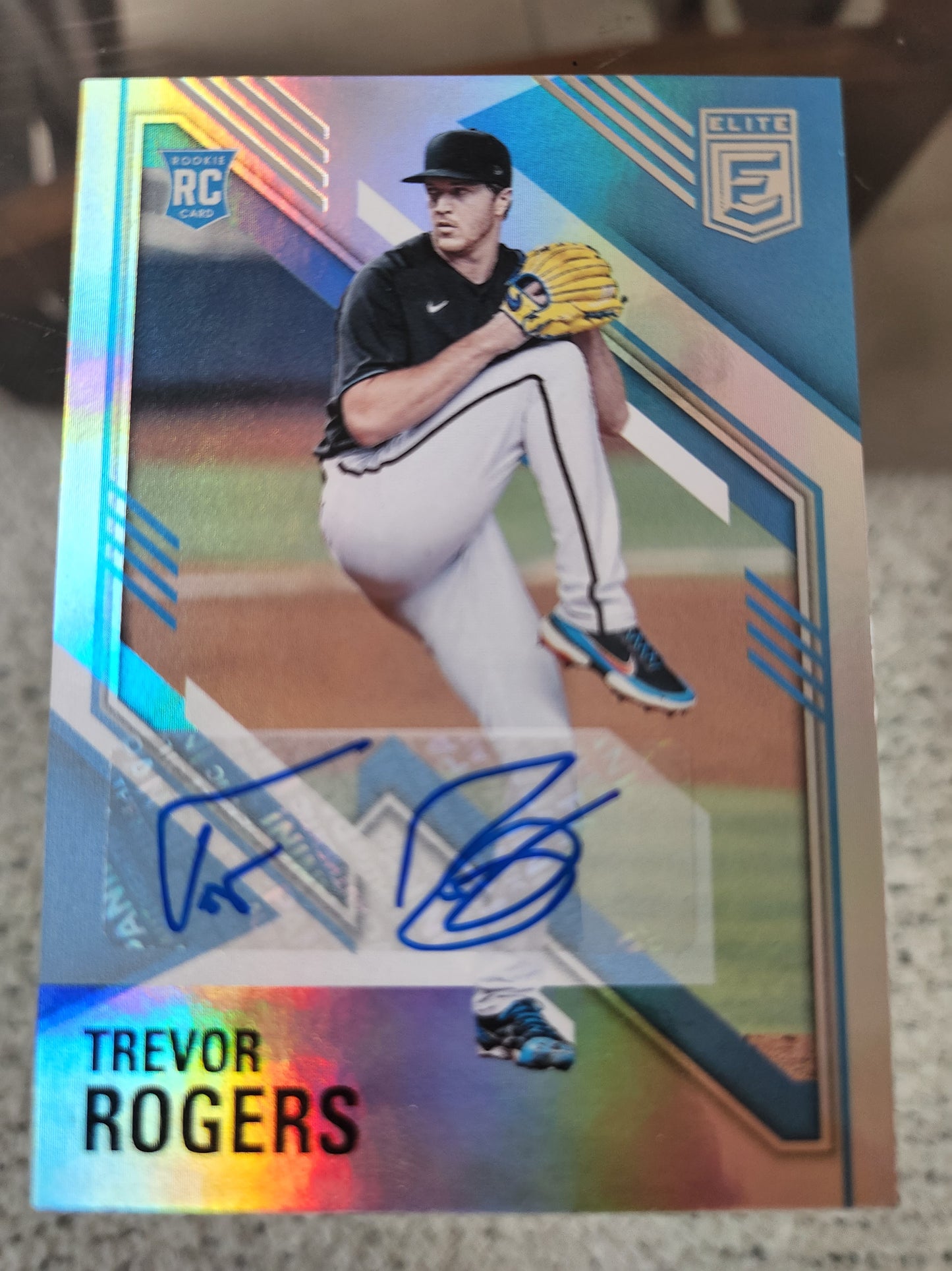 2021 TREVOR ROGERS PANINI CHRONICLES ELITE RC AUTO ROOKIE AUTOGRAPH #46 MARLINS