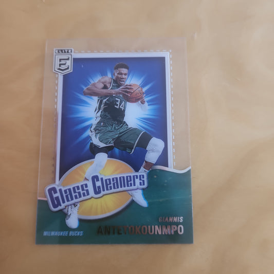 Panini Elite Glass Cleaners Giannis Antetokoumpo #1