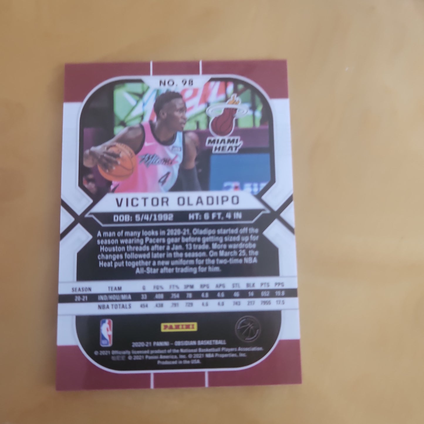 Panini Obsidian Victor Oladipo #98