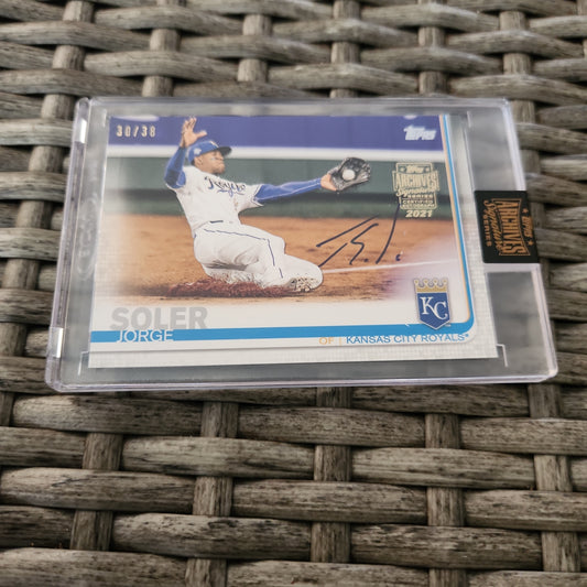 Non Sealed 2021 Topps Archives Signature Series Hobby Box Topps Archive Signature Series Jorge Soler Auto 30/38 Series 1 #307