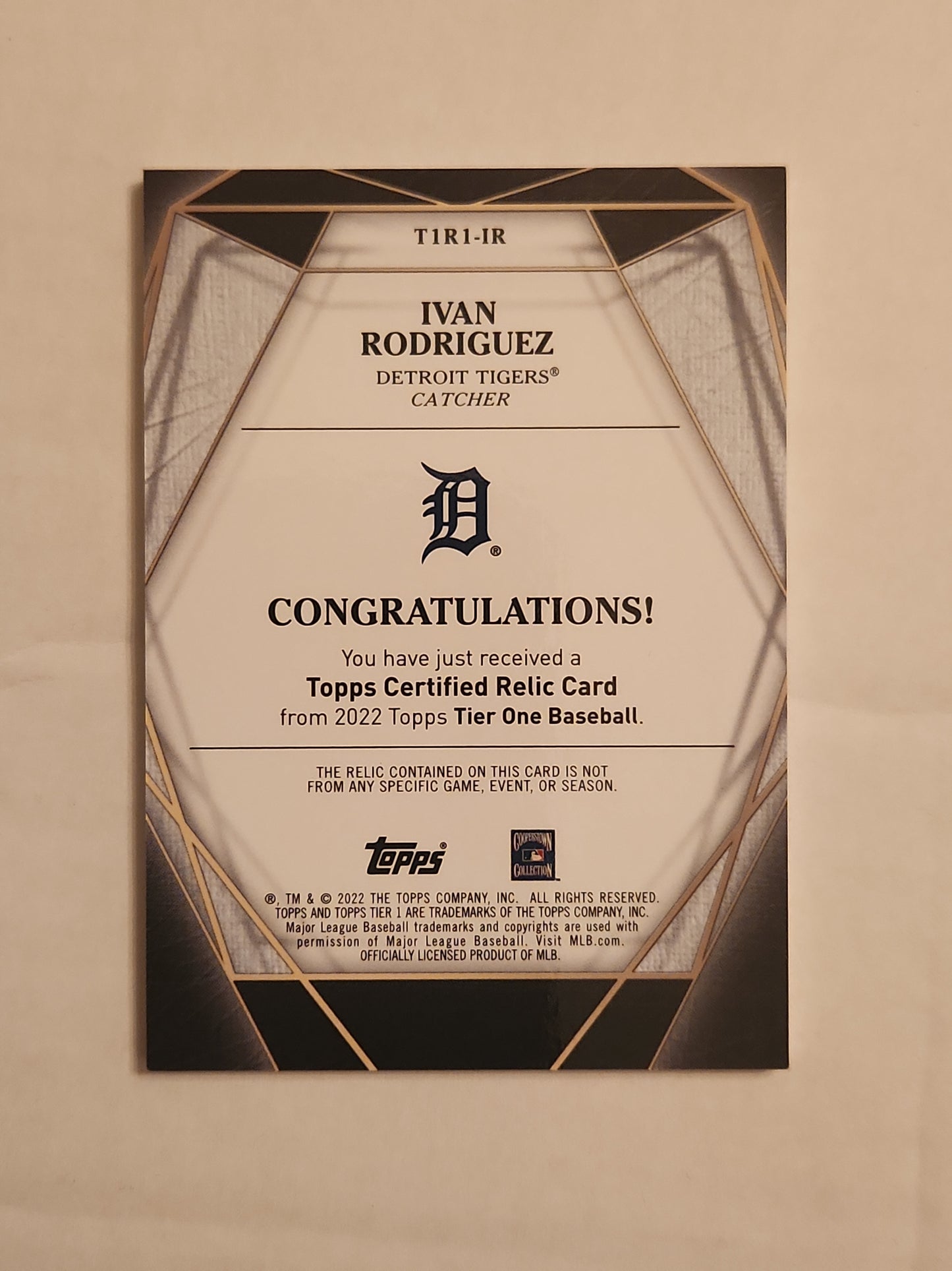 2022 Topps Tier One #T1R1-IR Ivan Rodriguez Game-Used Patch 258/399 Tigers
