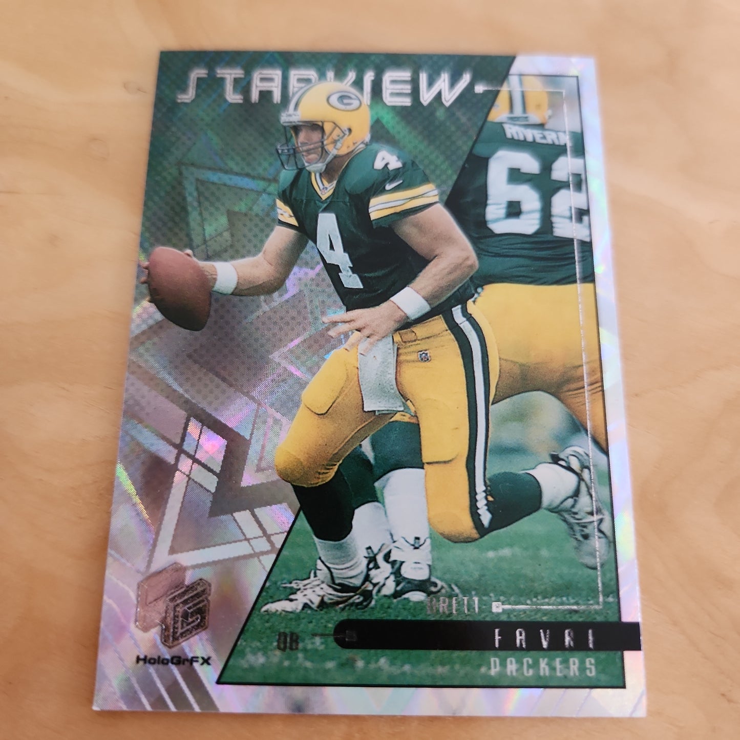 Upper Deck HoloGrFX Starkrew Brett Favre #S2