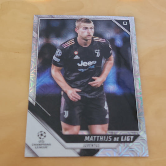 Topps Chrome Champions League Refractor Mathijs De Ligt #11