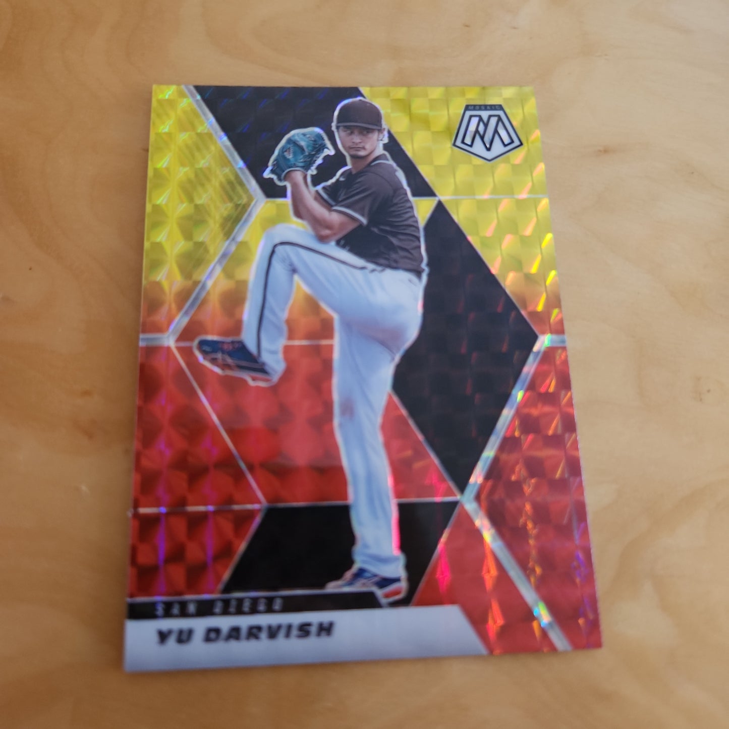 Panini Baseball Mosaic Prizm Red & Yellow Yu Darvish 22/64 #54