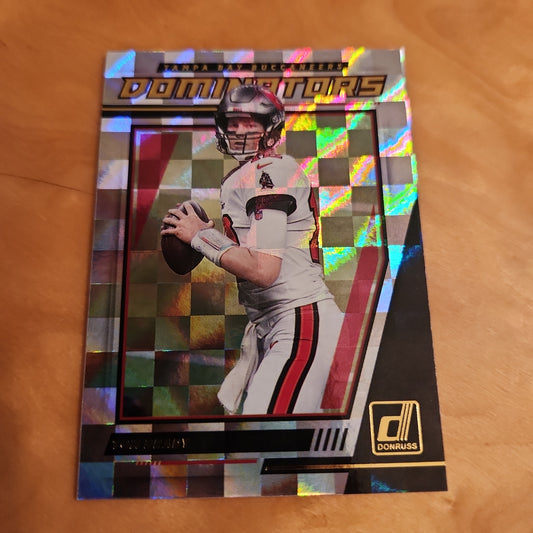 Panini Donruss Football Dominators Refractor Tom Brady #D31