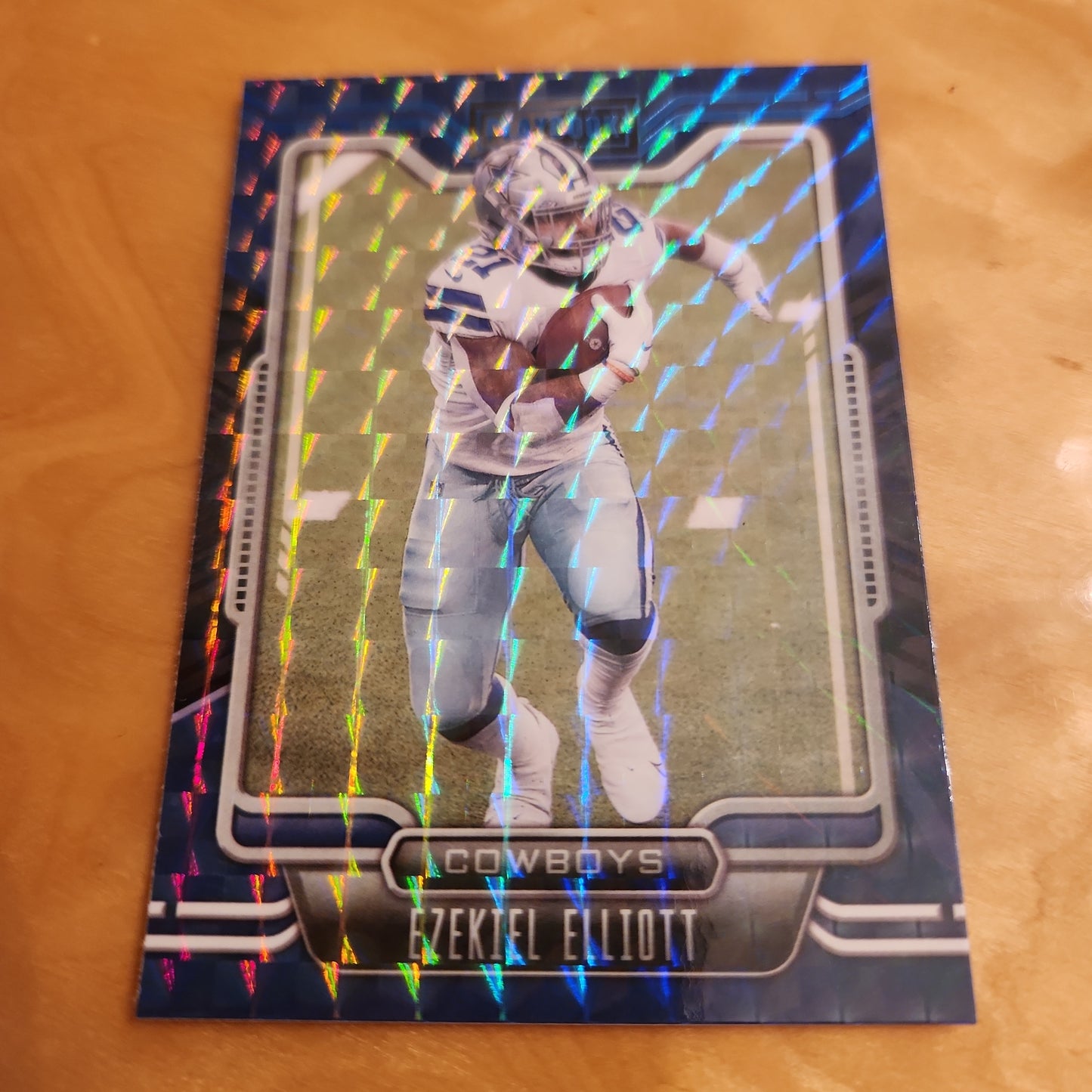 Panini Playbook Football Blue Refractor Ezekiel Elliot #23