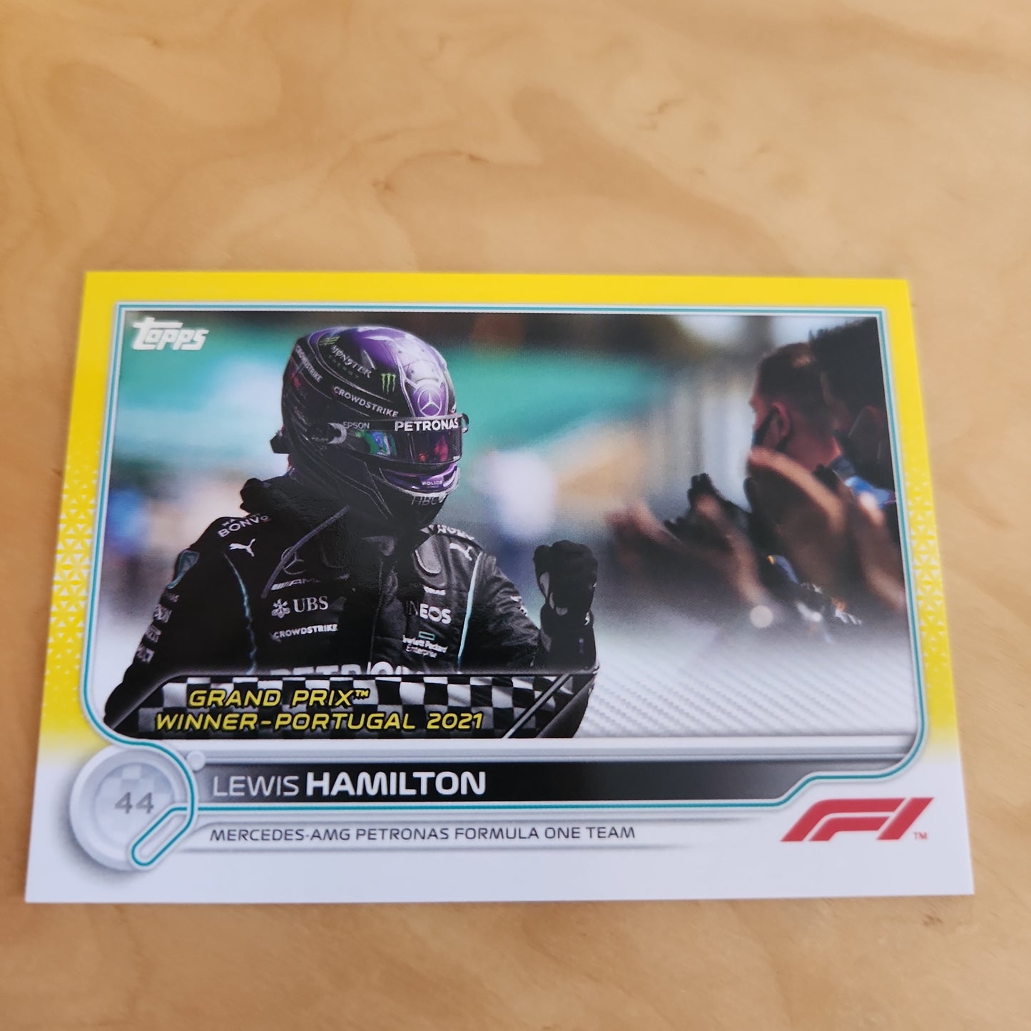 Topps Yellow Lewis Hamilton 076/125 #153