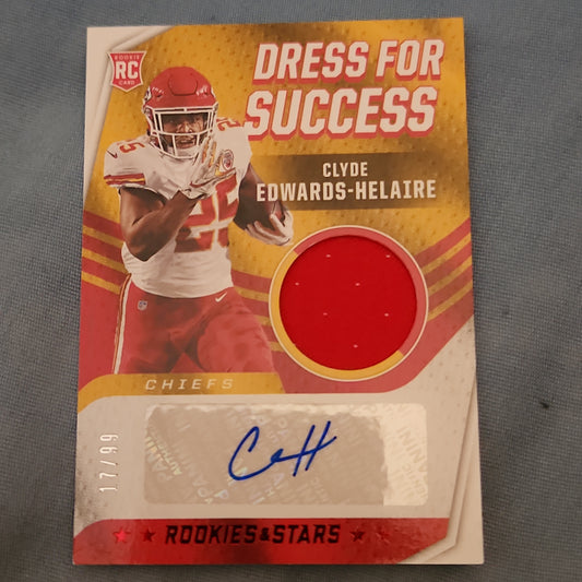 Panini Rookies & Stars Dress For Success Clyde Edwards-Helaire RC Relic Auto 17/99 #DS-CEH