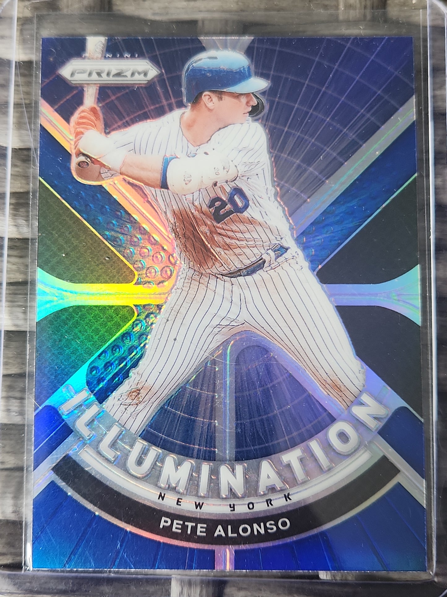 2021 Panini Prizm Baseball Pete Alonso Illumination insert Refractor #IL-10 New York Mets