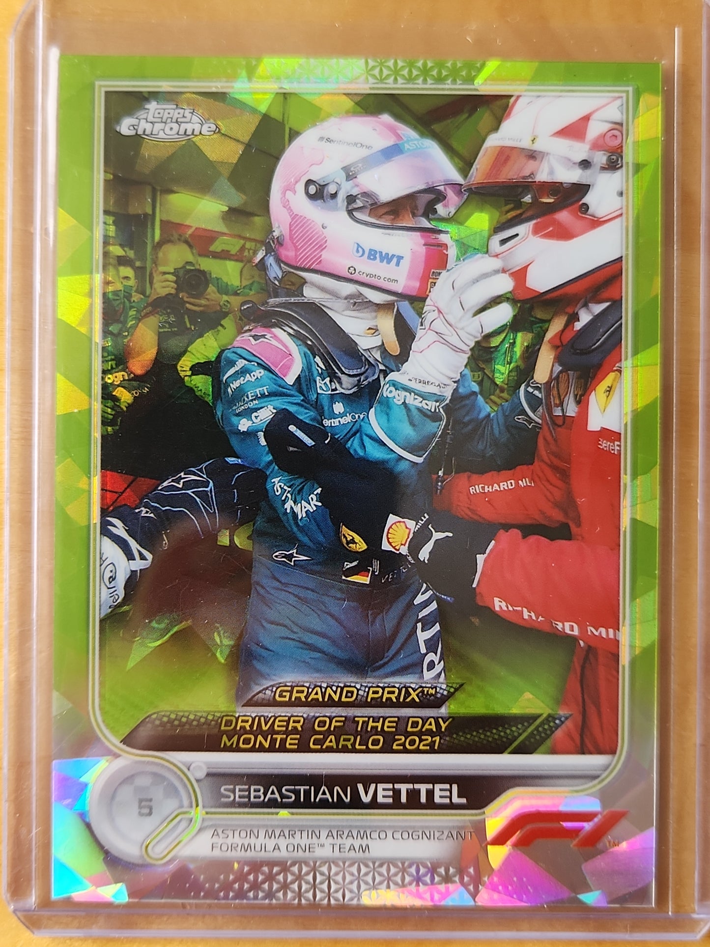 2022 Topps Chrome F1 Sebastian Vettel Purple Green Spahire 035/199 #177 Aston Martin Aramco Cognizant Formula One Team