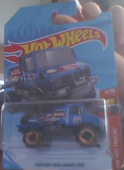 HotWheels Mercedes-Benz Unimog 1300