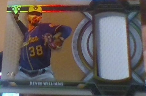 2021 Topps Triple Threads Single Jumbo Relics Emerald 4/9 Devin Williams #SJR DW