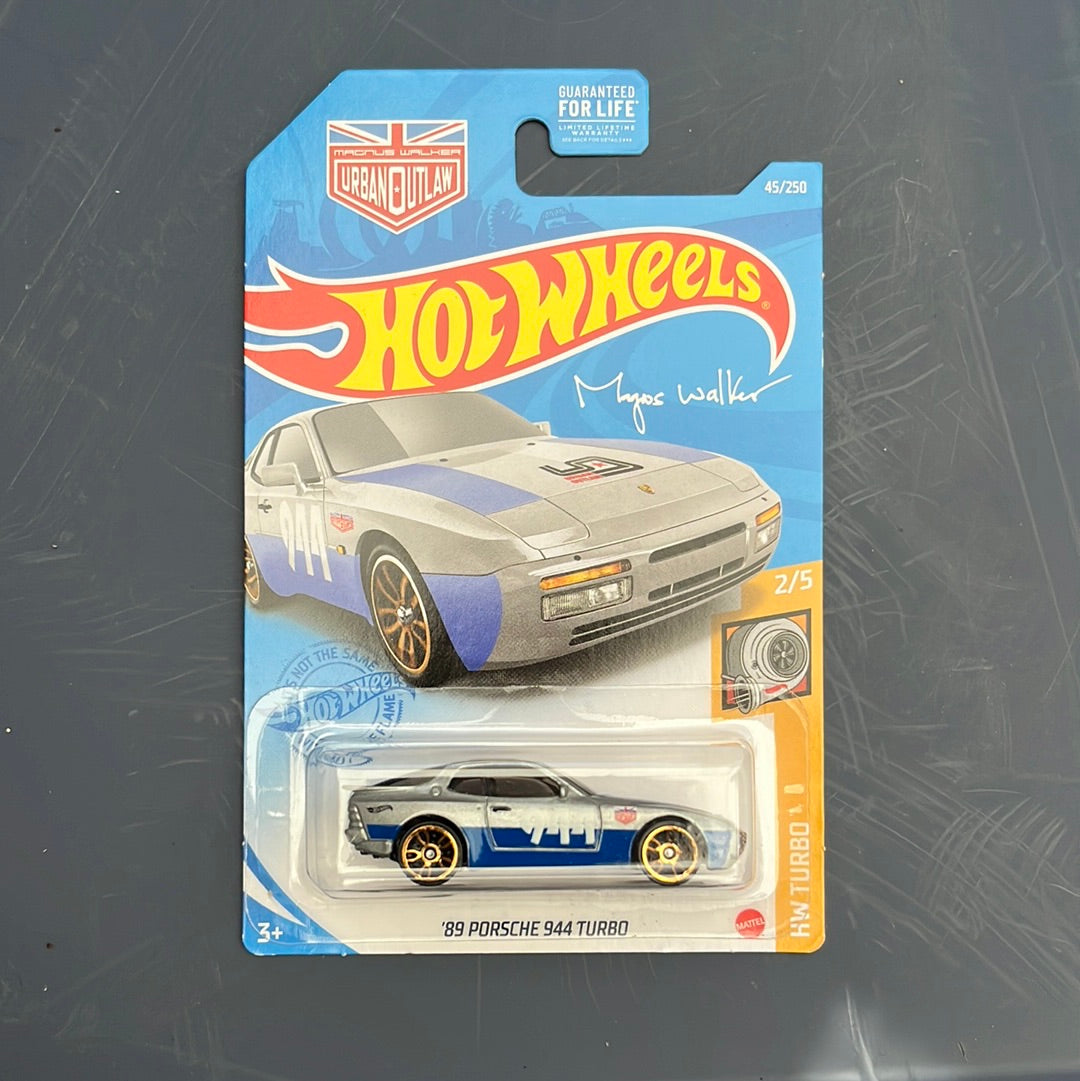 Magnus Walker Urban Outlaw X HotWheels HW Turbo 2/5 €˜89 Porsche 944 Turbo