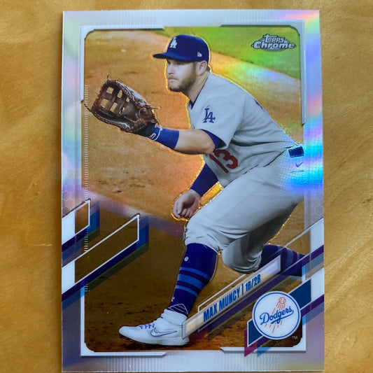 Topps Chrome Parallel Max Muncy #173