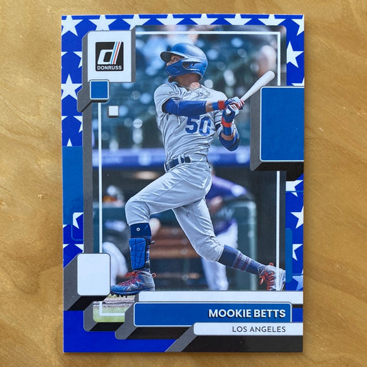 Panini Donruss Blue Parallel Spirit Mookie Betts #211
